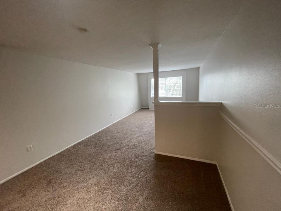 Activo con contrato: $1,100 (1 camas, 1 baños, 825 Pies cuadrados)