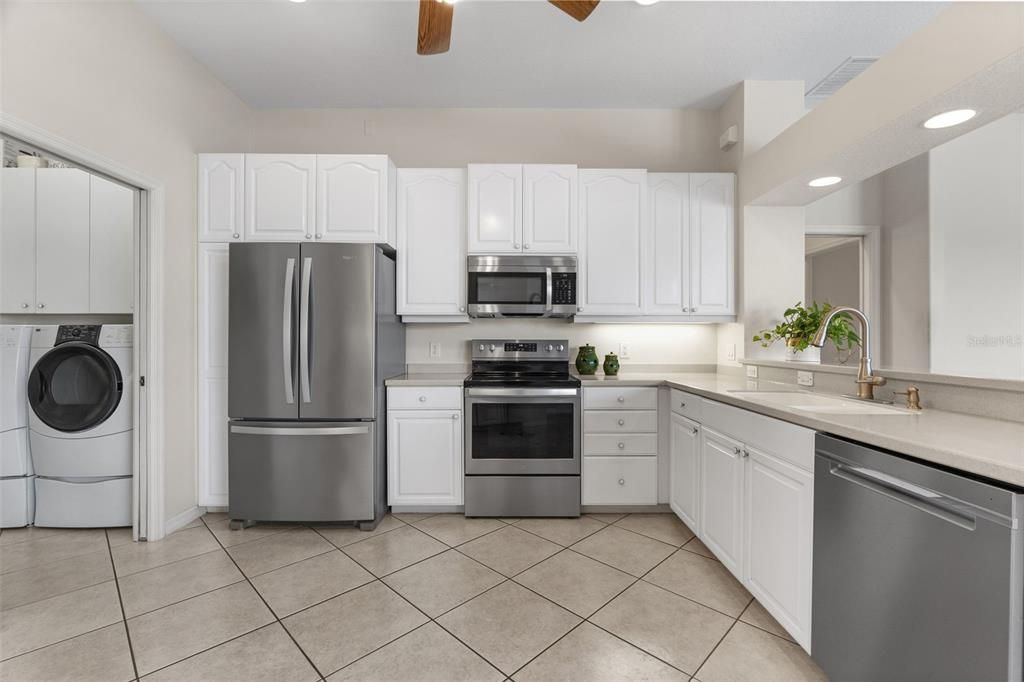 合同活跃: $515,000 (4 贝兹, 3 浴室, 2384 平方英尺)