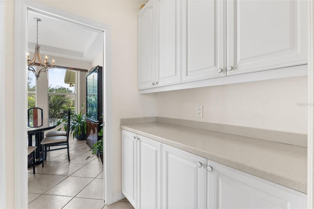 合同活跃: $515,000 (4 贝兹, 3 浴室, 2384 平方英尺)