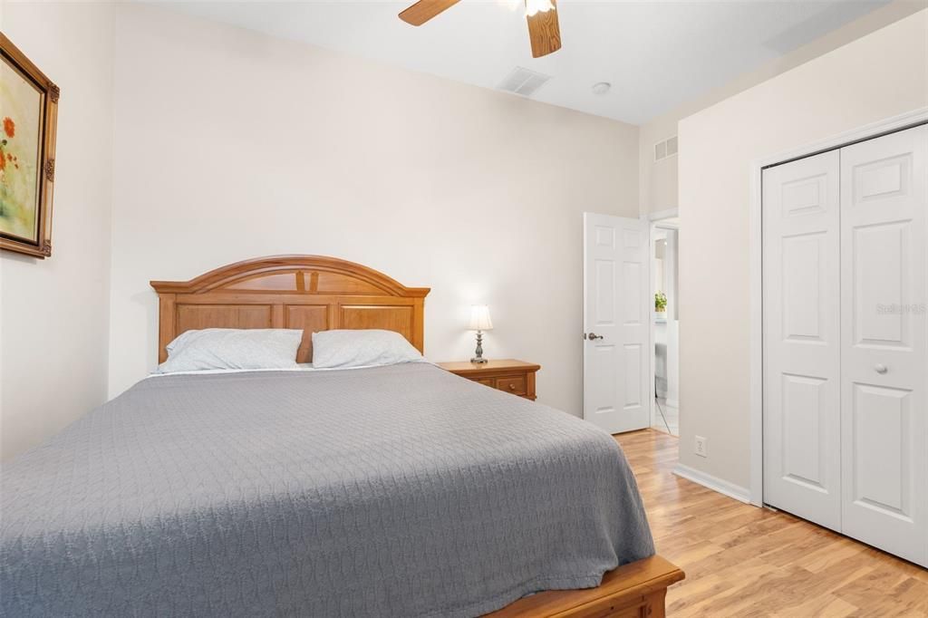 合同活跃: $515,000 (4 贝兹, 3 浴室, 2384 平方英尺)