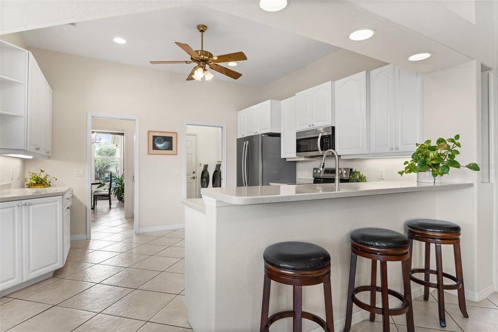 合同活跃: $515,000 (4 贝兹, 3 浴室, 2384 平方英尺)