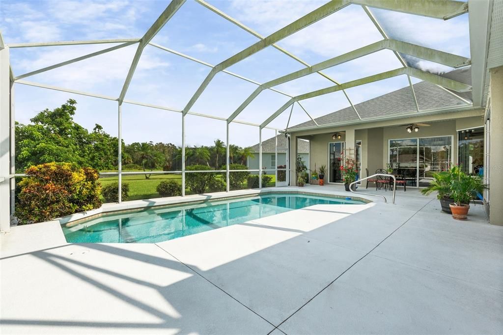 合同活跃: $515,000 (4 贝兹, 3 浴室, 2384 平方英尺)