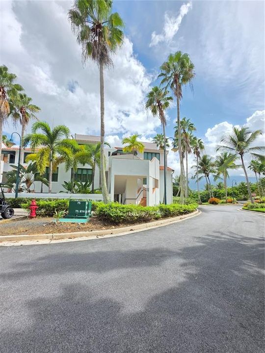 For Rent: $3,500 (2 beds, 2 baths, 1772 Square Feet)