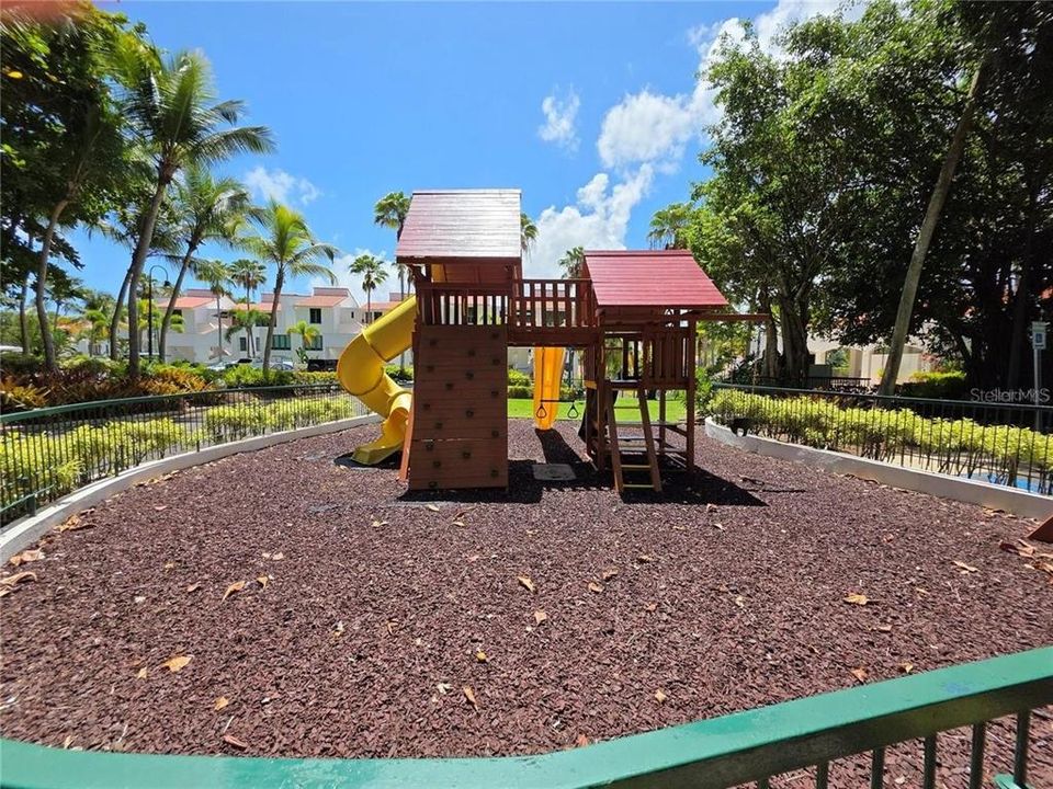 For Rent: $3,500 (2 beds, 2 baths, 1772 Square Feet)