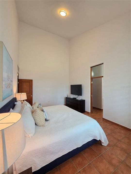 For Rent: $3,500 (2 beds, 2 baths, 1772 Square Feet)