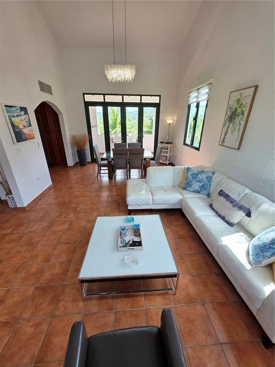 For Rent: $3,500 (2 beds, 2 baths, 1772 Square Feet)