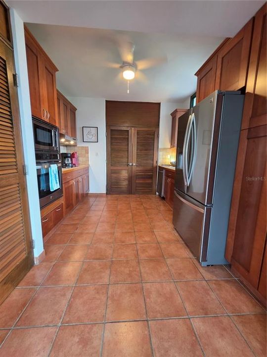 For Rent: $3,500 (2 beds, 2 baths, 1772 Square Feet)