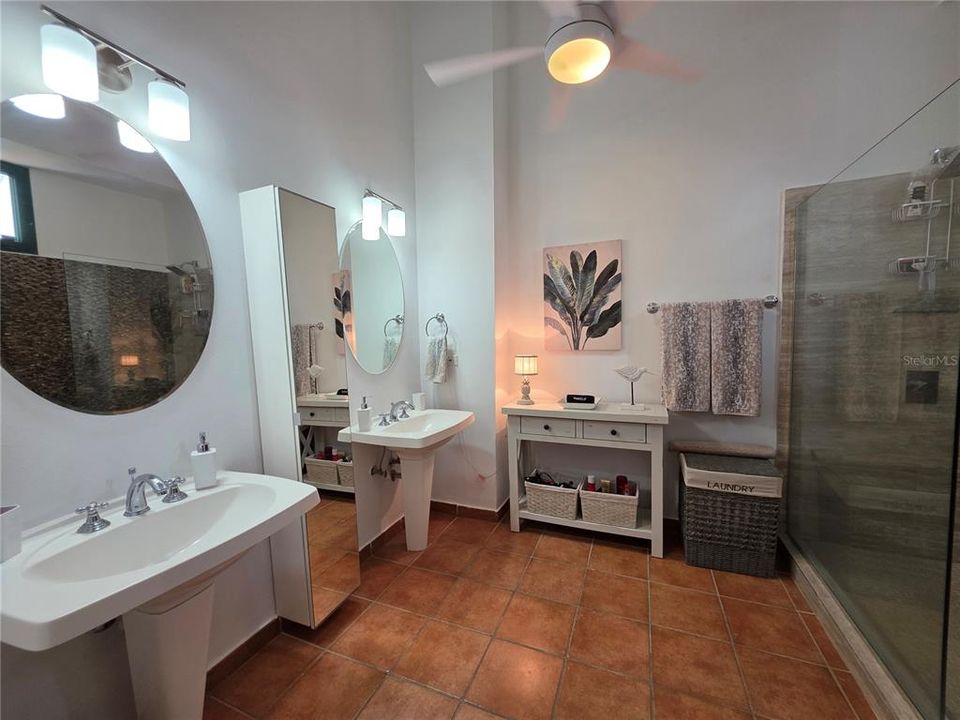 For Rent: $3,500 (2 beds, 2 baths, 1772 Square Feet)