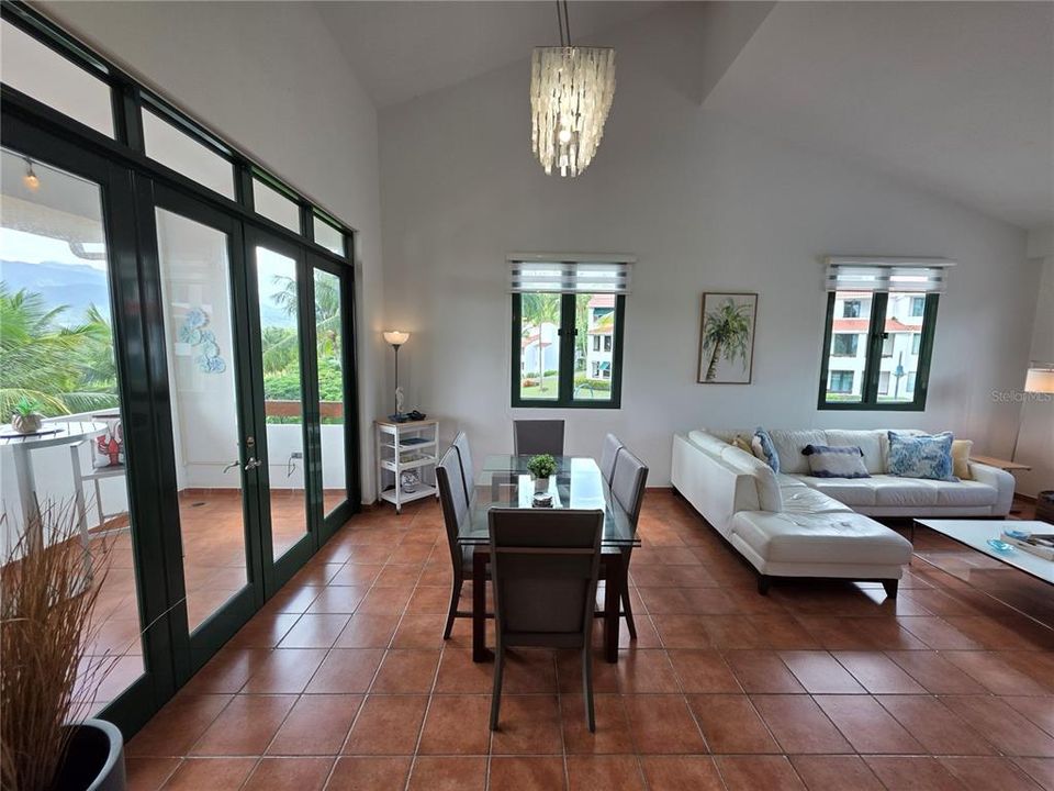 For Rent: $3,500 (2 beds, 2 baths, 1772 Square Feet)