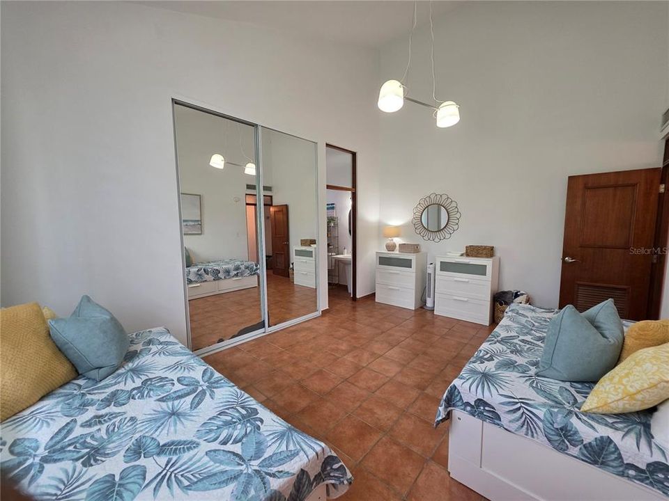 For Rent: $3,500 (2 beds, 2 baths, 1772 Square Feet)