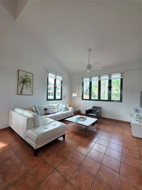 For Rent: $3,500 (2 beds, 2 baths, 1772 Square Feet)