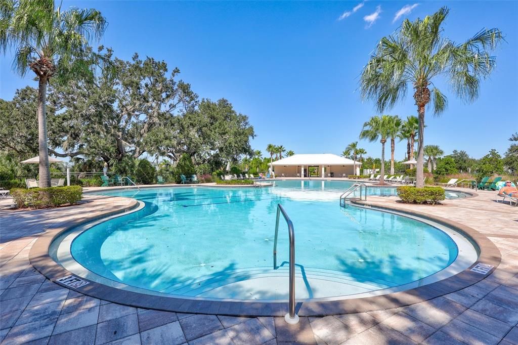 Activo con contrato: $2,300 (3 camas, 2 baños, 1492 Pies cuadrados)