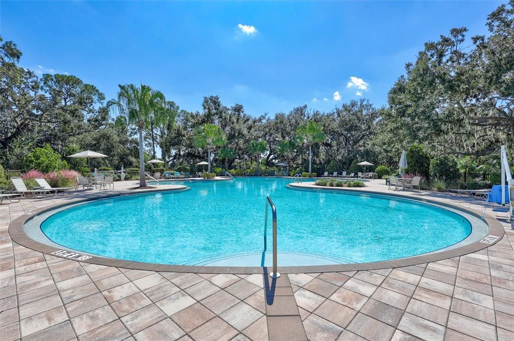 Activo con contrato: $2,300 (3 camas, 2 baños, 1492 Pies cuadrados)