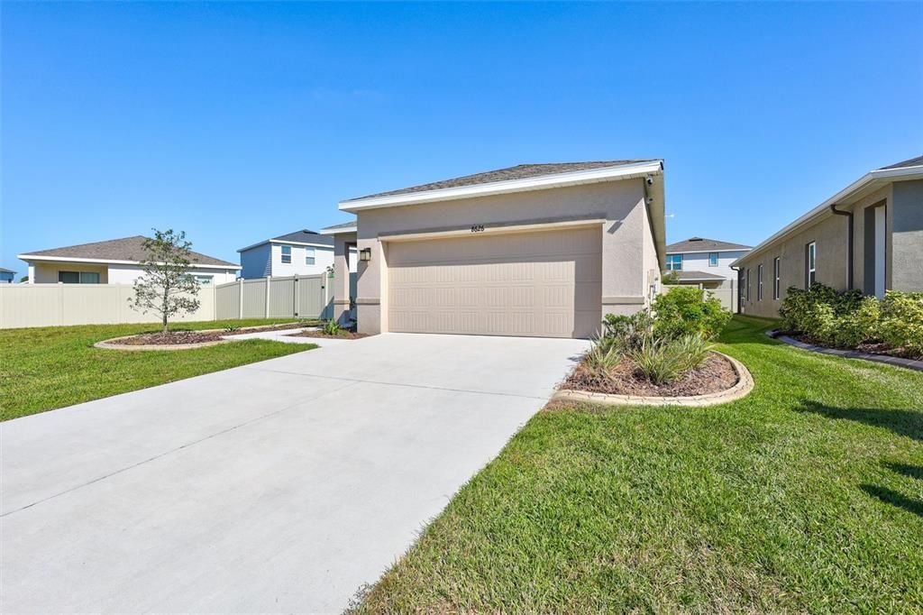 Activo con contrato: $2,300 (3 camas, 2 baños, 1492 Pies cuadrados)