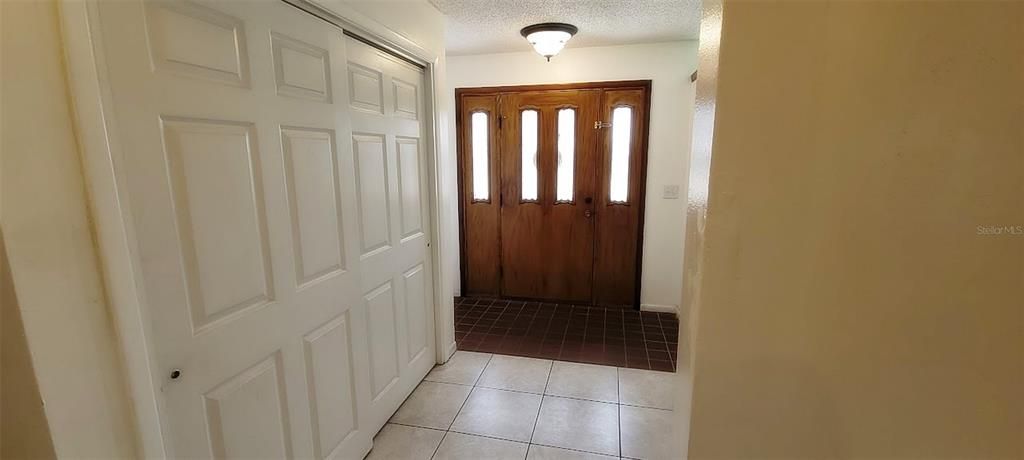 For Sale: $244,900 (3 beds, 2 baths, 1706 Square Feet)