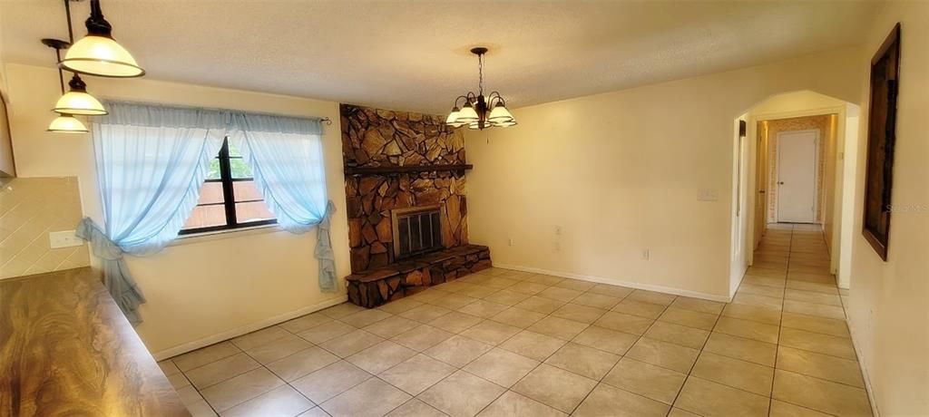For Sale: $244,900 (3 beds, 2 baths, 1706 Square Feet)