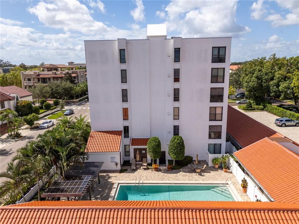 For Sale: $631,400 (2 beds, 2 baths, 1057 Square Feet)