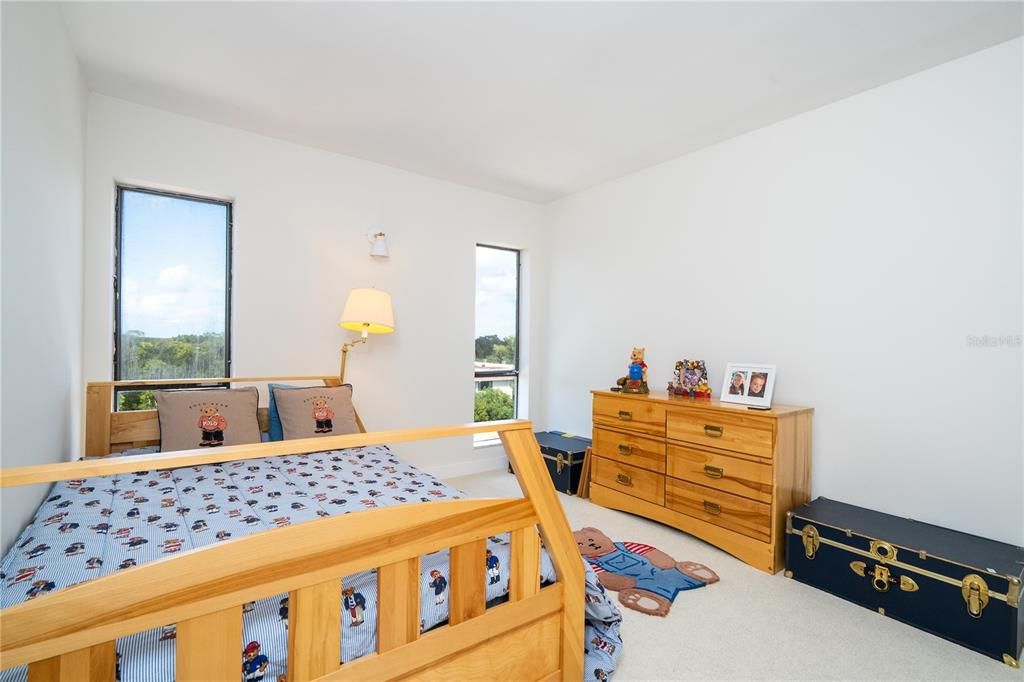 For Sale: $631,400 (2 beds, 2 baths, 1057 Square Feet)