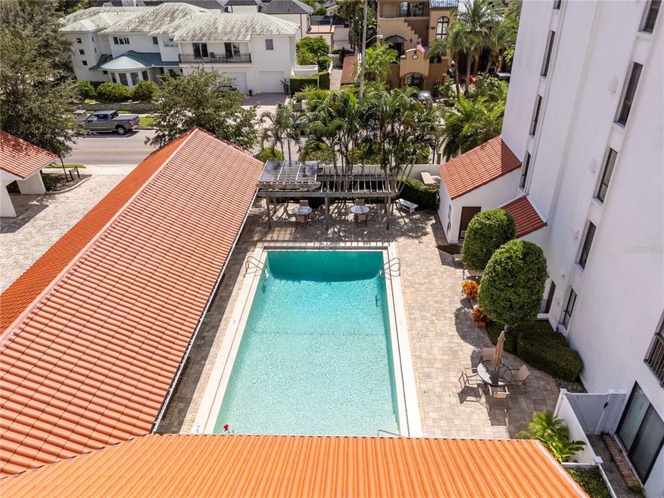 For Sale: $631,400 (2 beds, 2 baths, 1057 Square Feet)