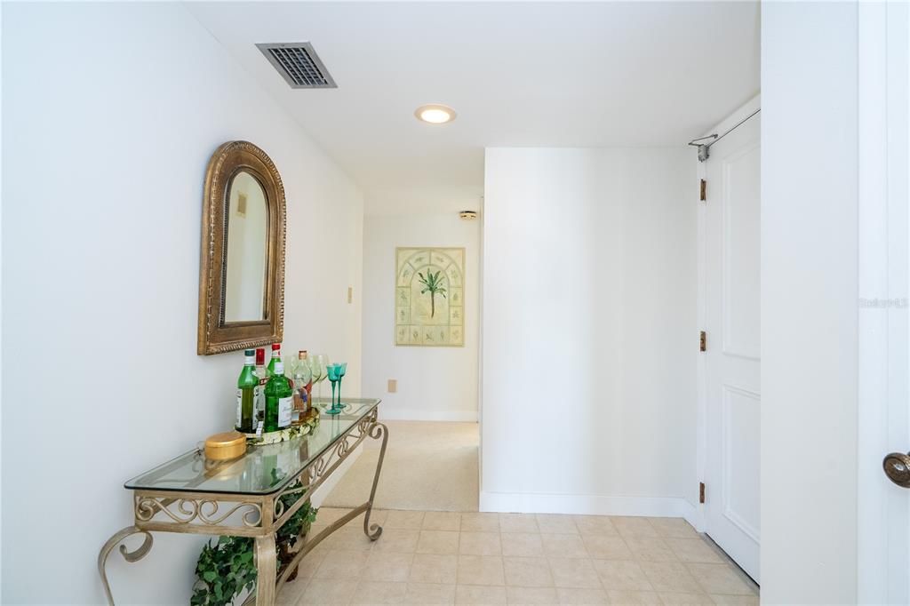 For Sale: $631,400 (2 beds, 2 baths, 1057 Square Feet)