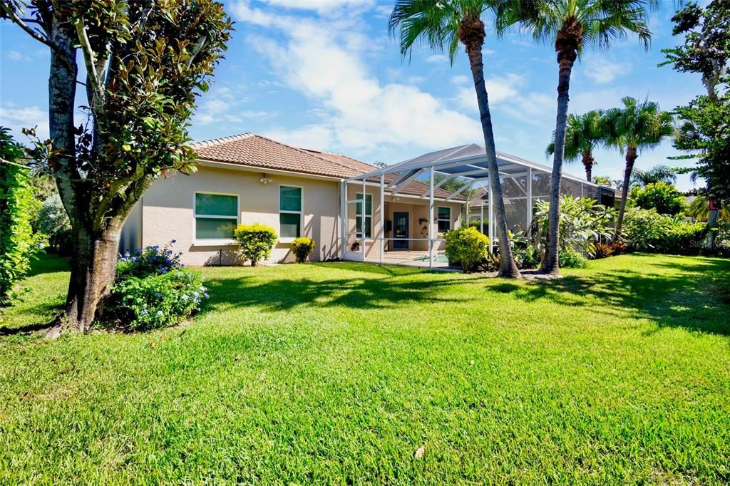 Под контрактом: $599,000 (3 спален, 2 ванн, 1945 Квадратных фут)