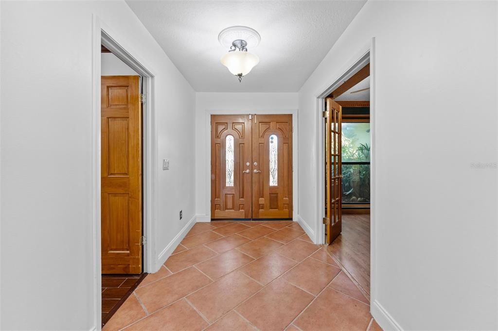 For Sale: $879,000 (4 beds, 2 baths, 2279 Square Feet)