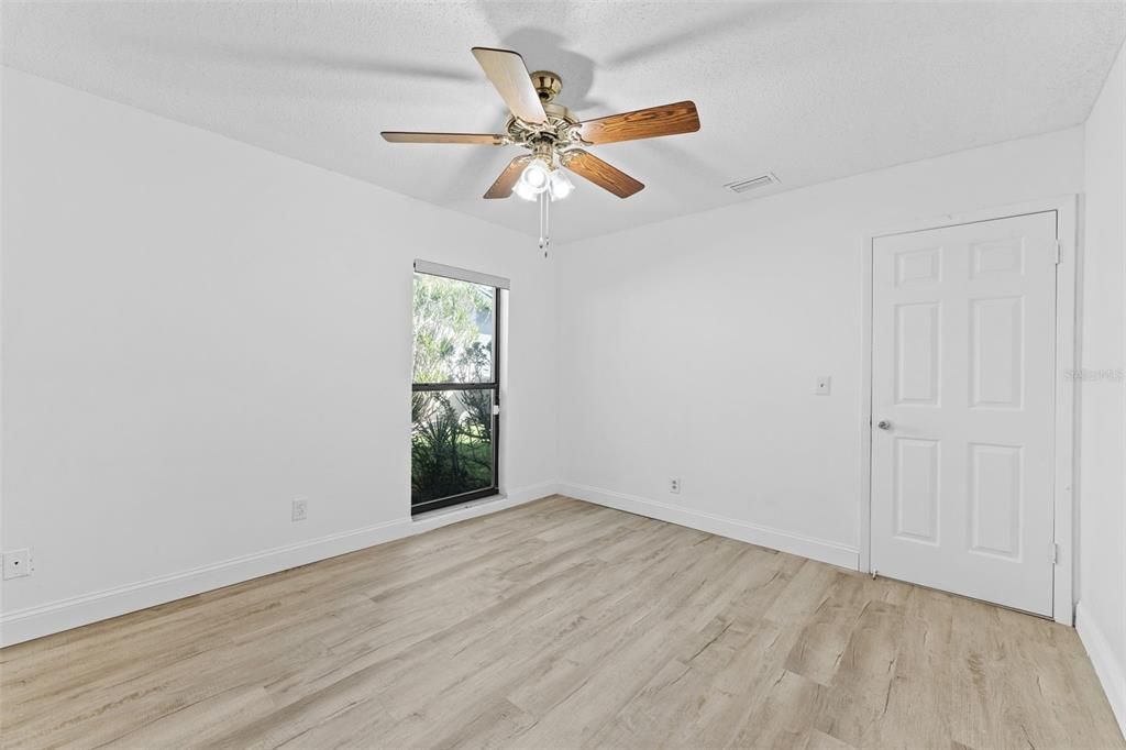 For Sale: $879,000 (4 beds, 2 baths, 2279 Square Feet)