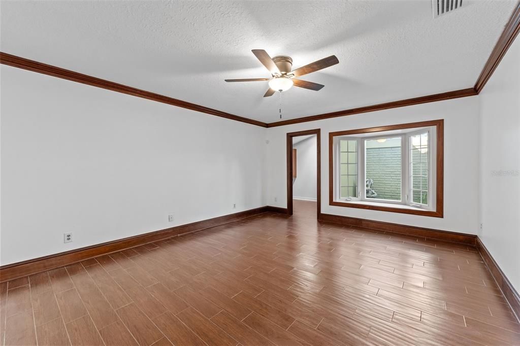 For Sale: $879,000 (4 beds, 2 baths, 2279 Square Feet)