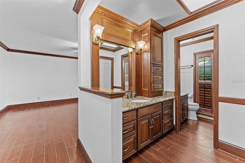 For Sale: $879,000 (4 beds, 2 baths, 2279 Square Feet)