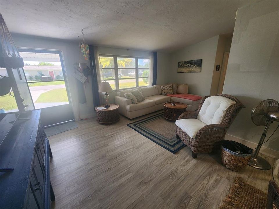 En Venta: $199,900 (3 camas, 2 baños, 1088 Pies cuadrados)