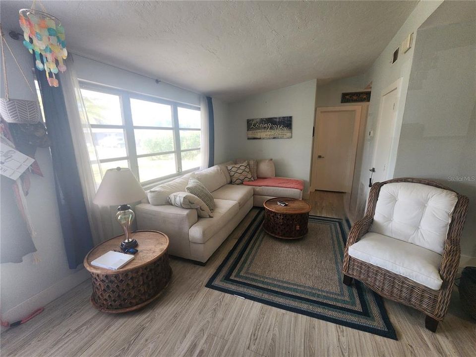 En Venta: $199,900 (3 camas, 2 baños, 1088 Pies cuadrados)