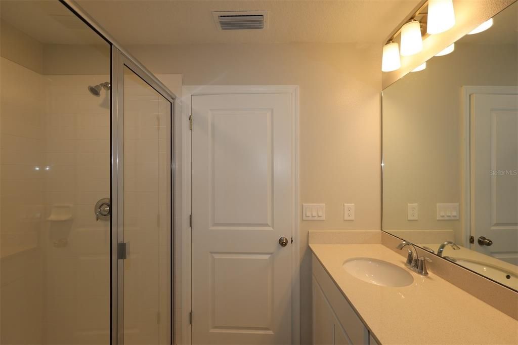 En Venta: $416,990 (3 camas, 2 baños, 1379 Pies cuadrados)