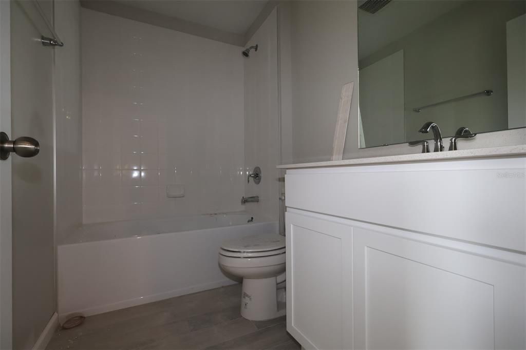 En Venta: $416,990 (3 camas, 2 baños, 1379 Pies cuadrados)