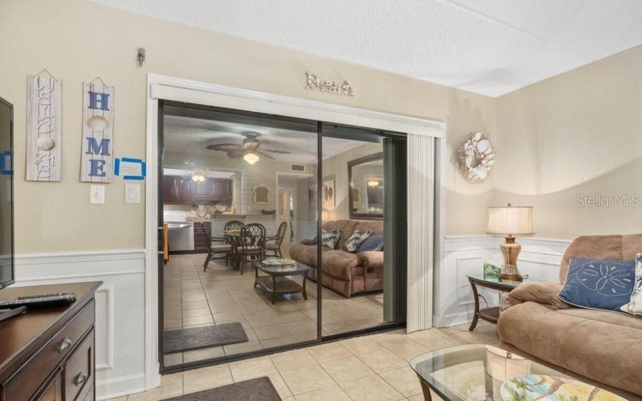 待售: $289,000 (2 贝兹, 2 浴室, 925 平方英尺)