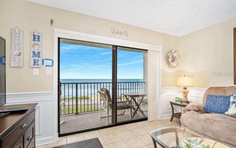 待售: $289,000 (2 贝兹, 2 浴室, 925 平方英尺)