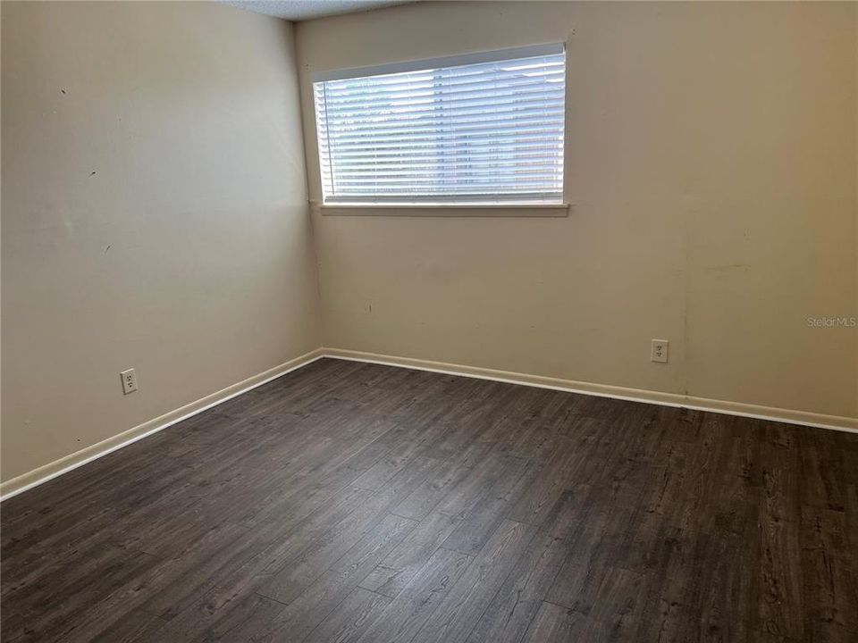 For Rent: $1,100 (1 beds, 1 baths, 678 Square Feet)