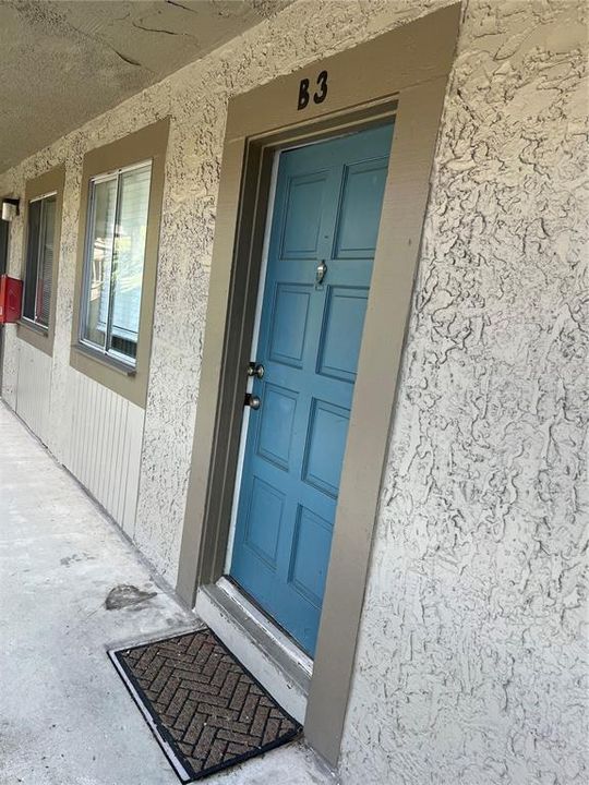 For Rent: $1,100 (1 beds, 1 baths, 678 Square Feet)