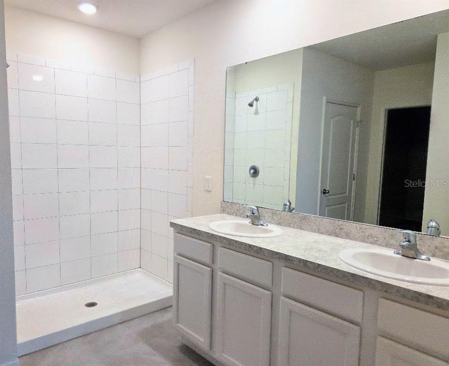 En Renta: $2,400 (4 camas, 2 baños, 1867 Pies cuadrados)