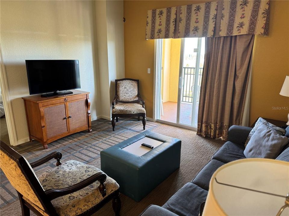 На продажу: $219,000 (3 спален, 2 ванн, 1231 Квадратных фут)