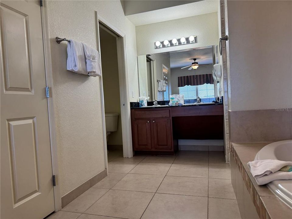 На продажу: $219,000 (3 спален, 2 ванн, 1231 Квадратных фут)