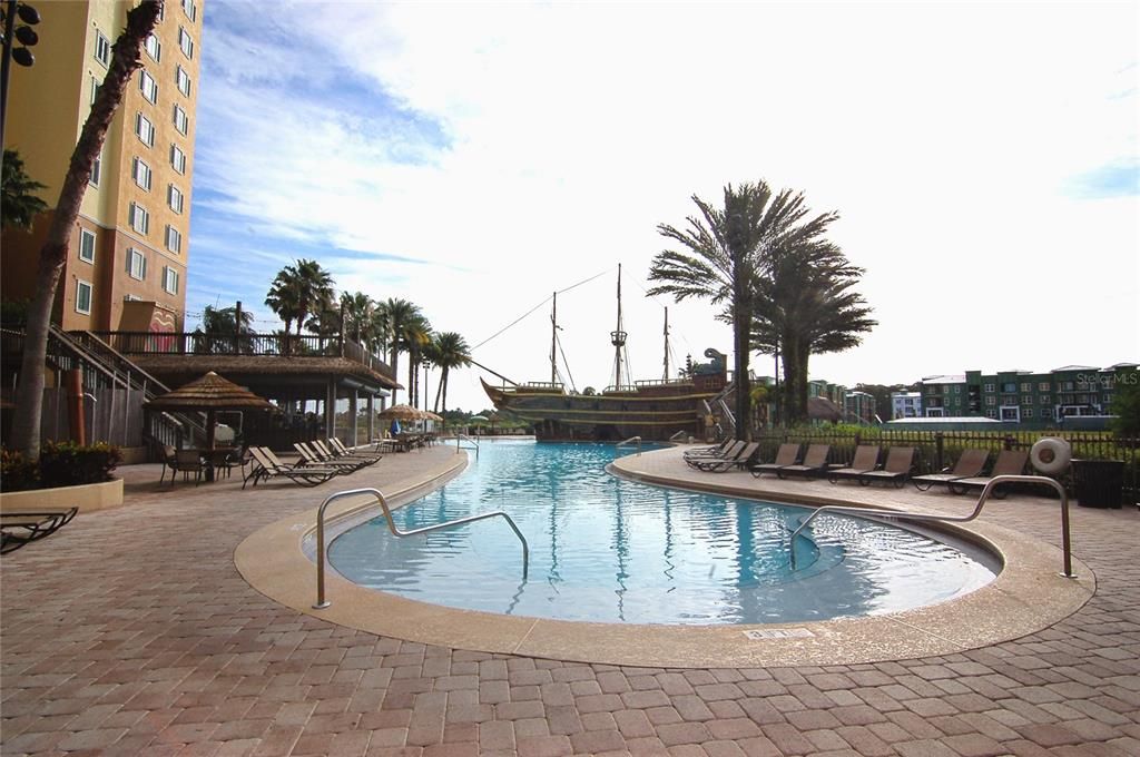 На продажу: $219,000 (3 спален, 2 ванн, 1231 Квадратных фут)