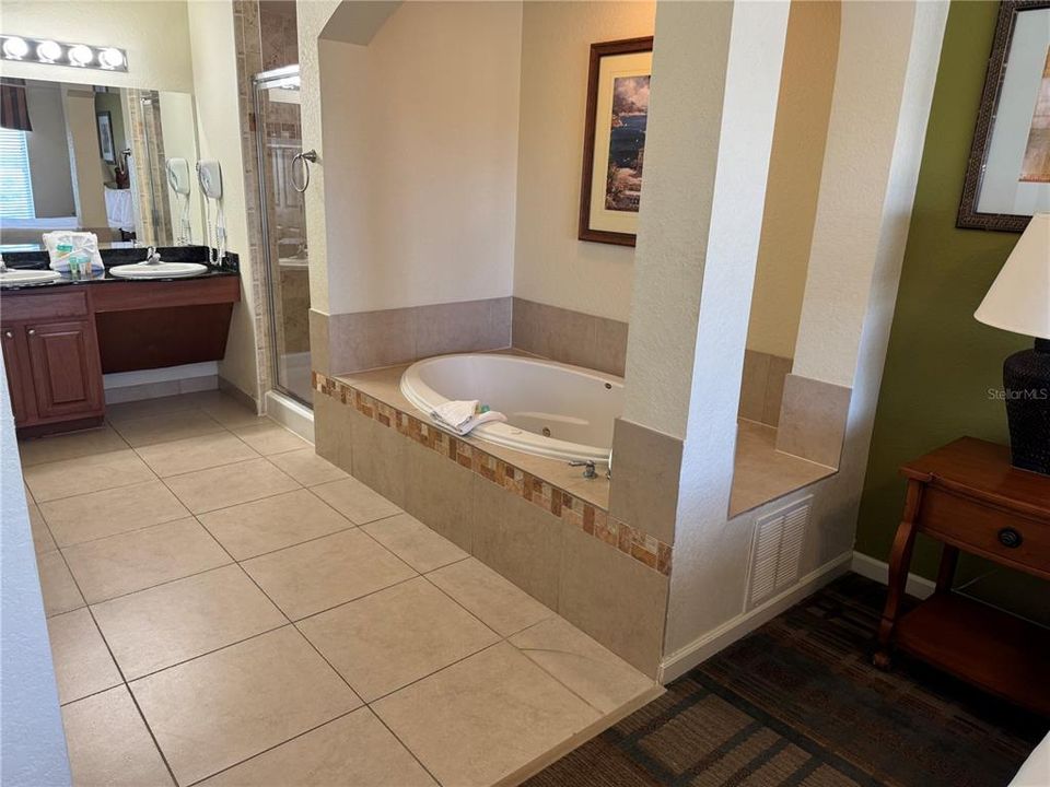 На продажу: $219,000 (3 спален, 2 ванн, 1231 Квадратных фут)