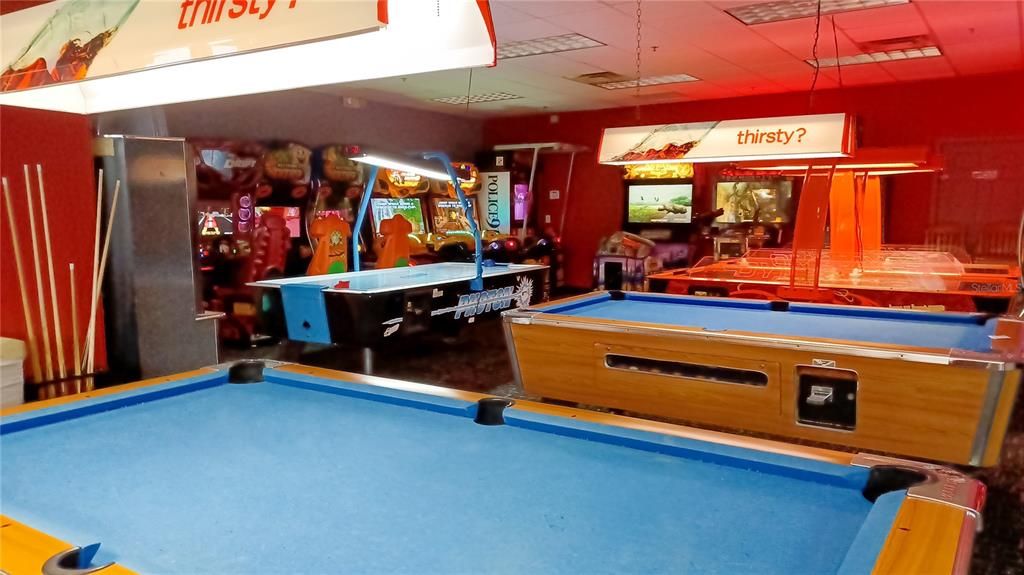 На продажу: $219,000 (3 спален, 2 ванн, 1231 Квадратных фут)