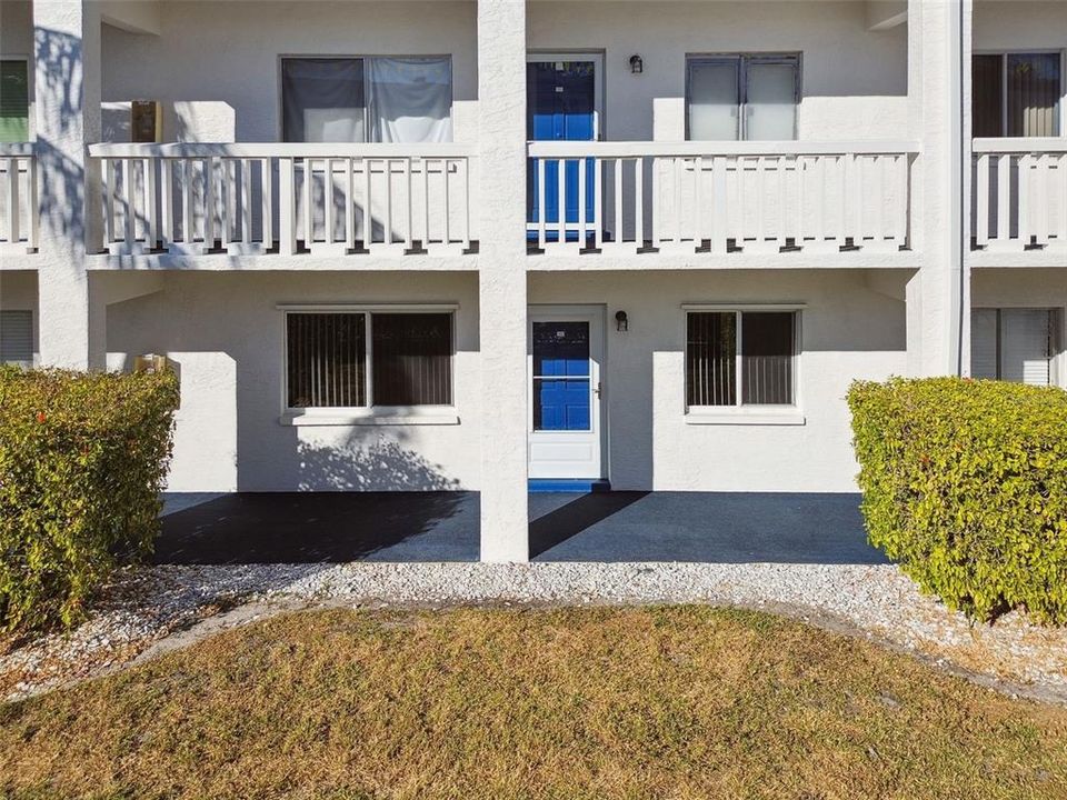 For Sale: $138,000 (2 beds, 1 baths, 915 Square Feet)