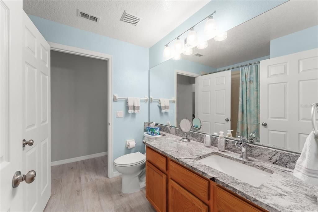 Под контрактом: $509,000 (4 спален, 2 ванн, 2045 Квадратных фут)