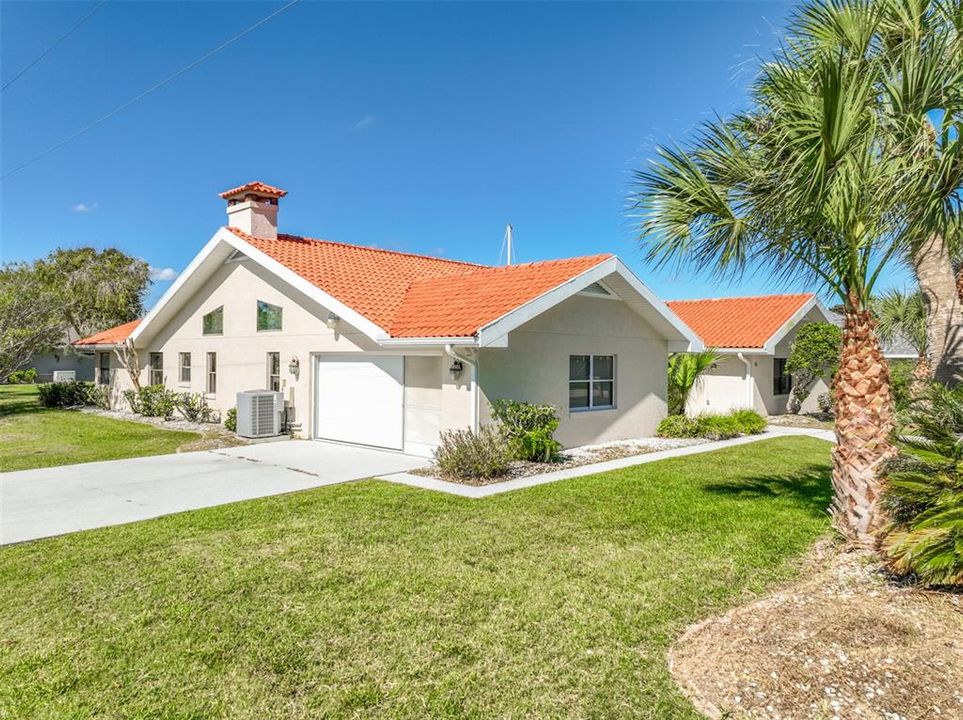 Под контрактом: $638,499 (4 спален, 3 ванн, 2916 Квадратных фут)