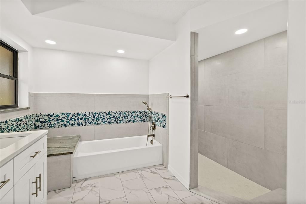 Под контрактом: $638,499 (4 спален, 3 ванн, 2916 Квадратных фут)