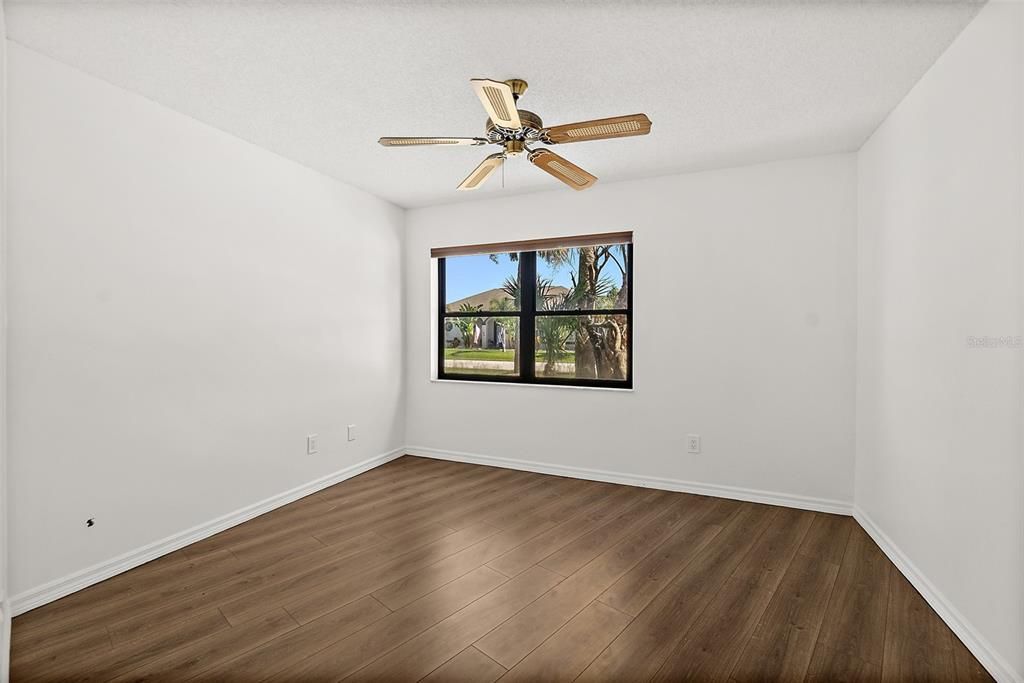 Под контрактом: $638,499 (4 спален, 3 ванн, 2916 Квадратных фут)