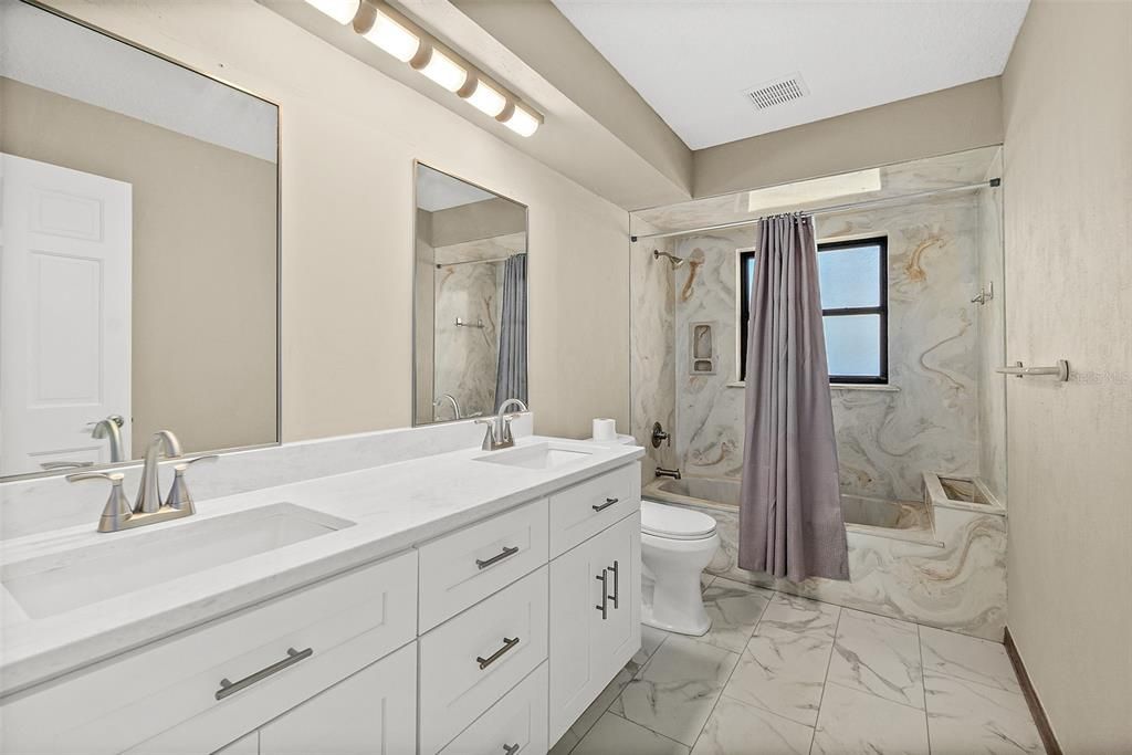 Под контрактом: $638,499 (4 спален, 3 ванн, 2916 Квадратных фут)