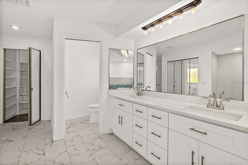 Под контрактом: $638,499 (4 спален, 3 ванн, 2916 Квадратных фут)